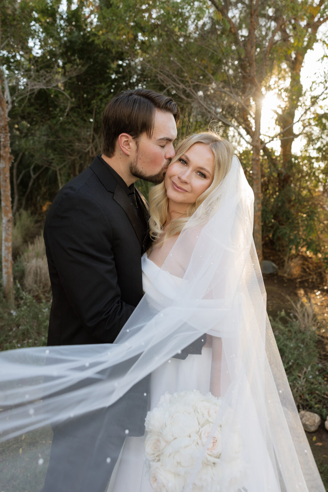 Dreamy golden hour photos Harmony estate by Socal wedding photographer Kassidy Klicks
